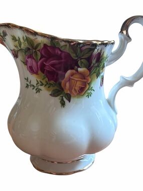 Royal Albert Old Country Roses Creamer
